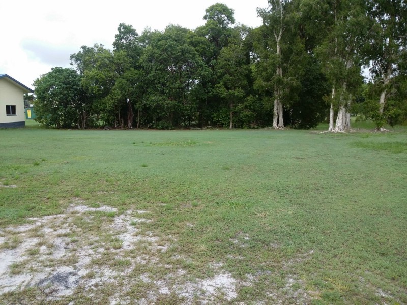 6 Rowe Street, Kurrimine Beach QLD 4871