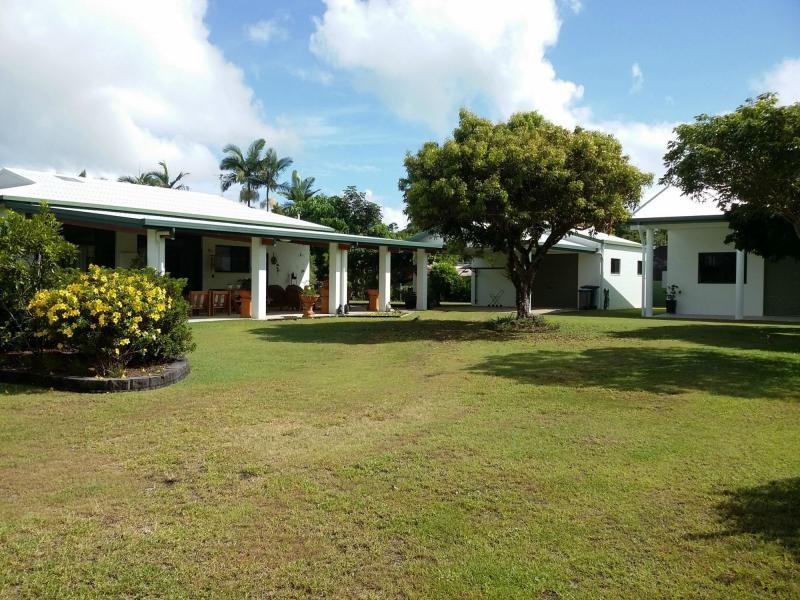 11 REBECCA JANE Parade, Kurrimine Beach, Kurrimine Beach QLD 4871