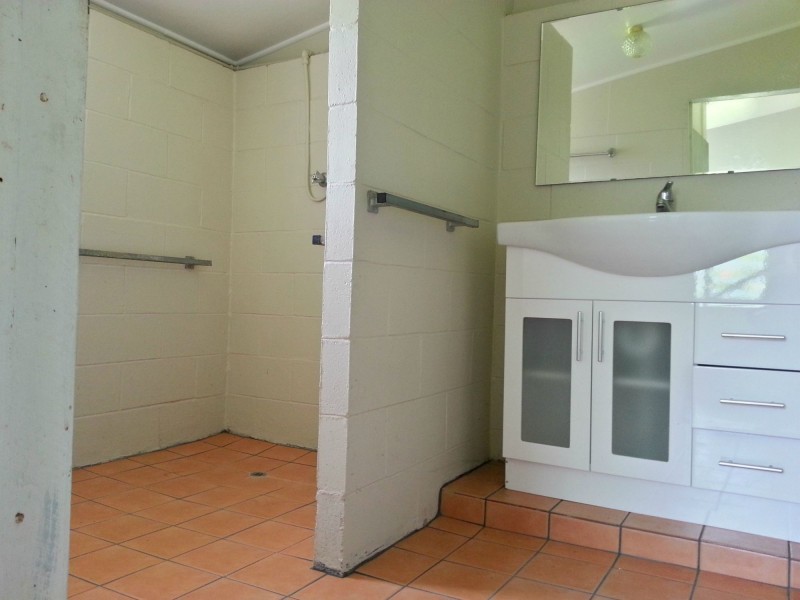14 Albert Street, Silkwood QLD 4856
