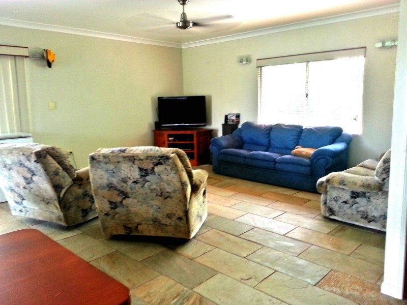 43 Taylor Street, Kurrimine Beach QLD 4871