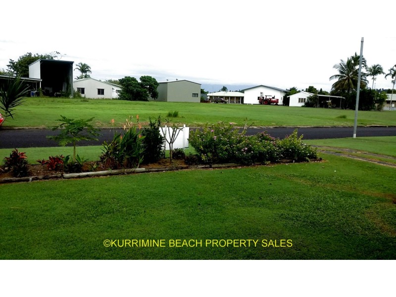 30 Rowe Street, Kurrimine Beach QLD 4871