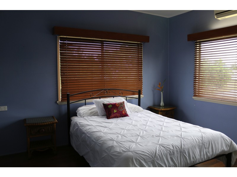 10 Hargreave Street, Kurrimine Beach QLD 4871