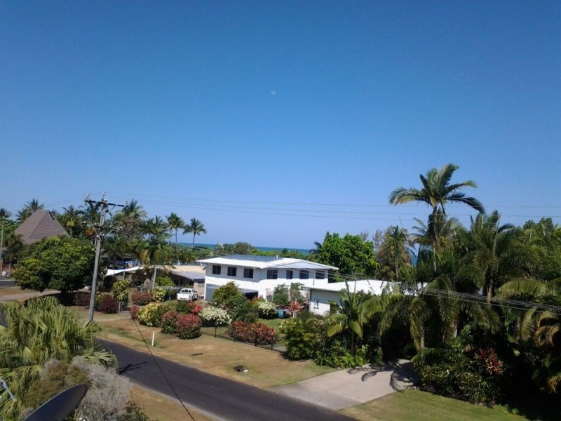 10 Hargreave Street, Kurrimine Beach QLD 4871