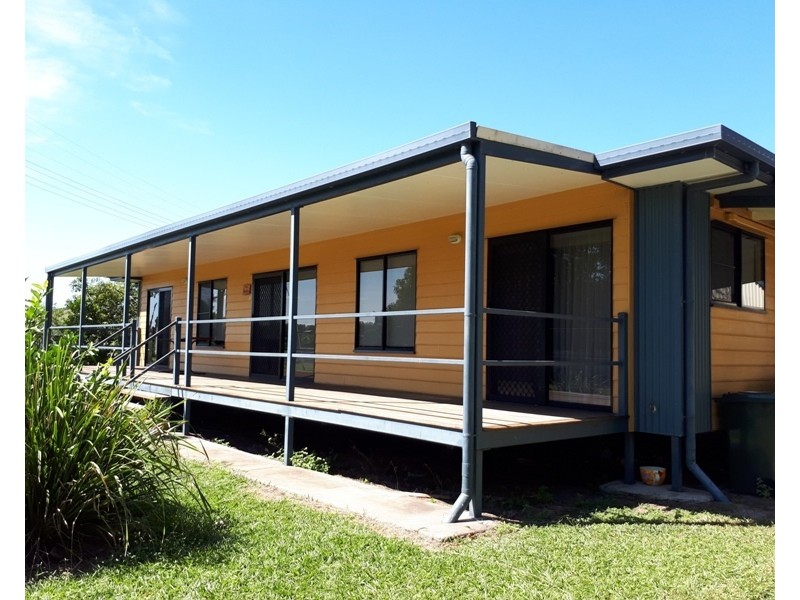 2 Andrews Street, Kurrimine Beach QLD 4871