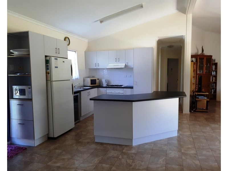 2 Andrews Street, Kurrimine Beach QLD 4871