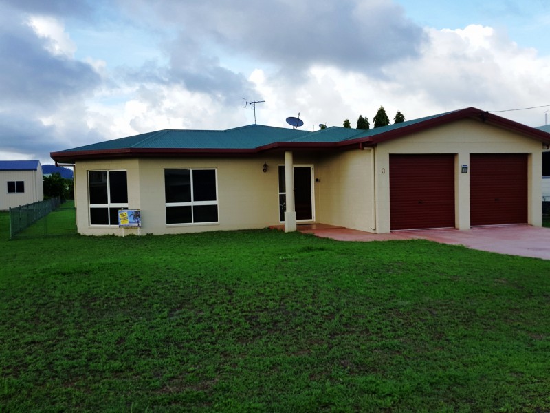 3 Tate St, Kurrimine Beach QLD 4871