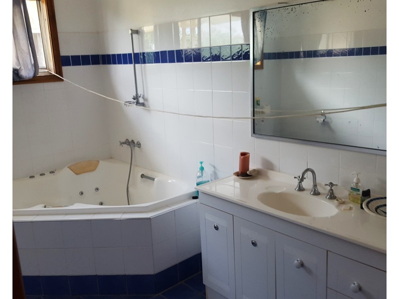 1 Jacobs Rd, Kurrimine Beach QLD 4871