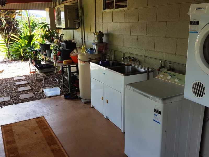 137 Silkwood Japoon Rd, Silkwood QLD 4856