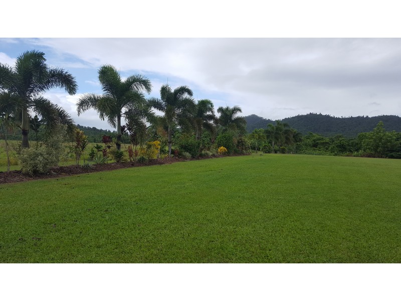 293 Gauci Rd, Silkwood QLD 4856