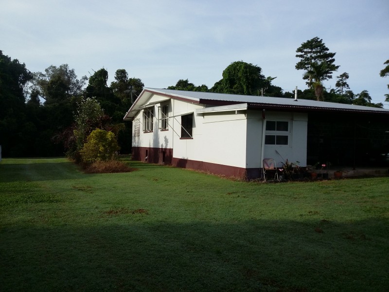 52 Illich St, Kurrimine Beach QLD 4871