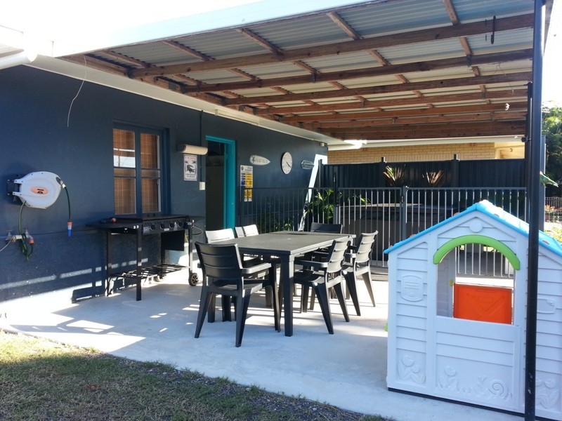 5 Robert Johnstone Pde, Kurrimine Beach QLD 4871