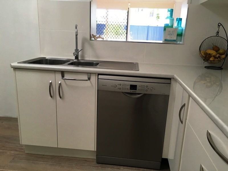 3 Olive Cres, Kurrimine Beach QLD 4871