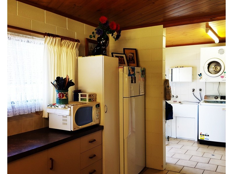 14 Andrews St, Kurrimine Beach QLD 4871