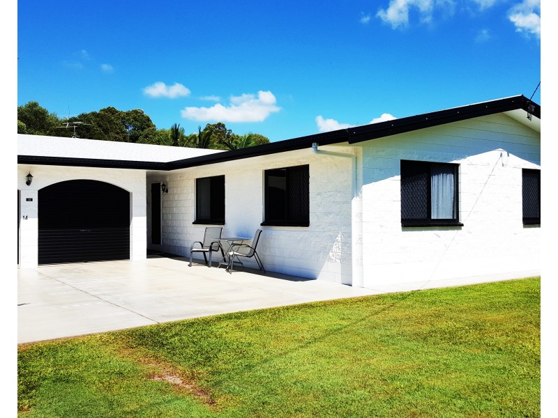 14 Andrews St, Kurrimine Beach QLD 4871