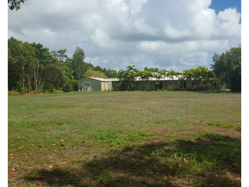 26 Andrews St, Kurrimine Beach QLD 4871