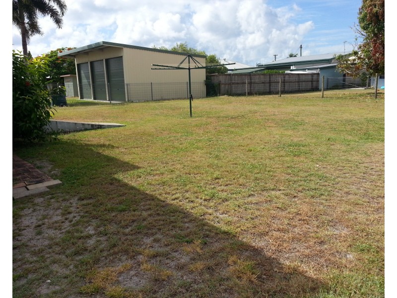 13 Tate Street, Kurrimine Beach QLD 4871