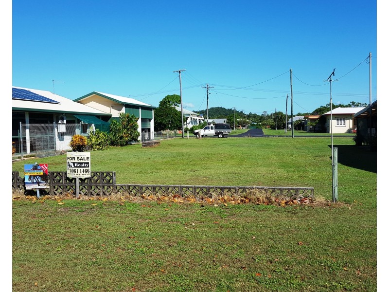 11 Jacobs Rd, Kurrimine Beach QLD 4871