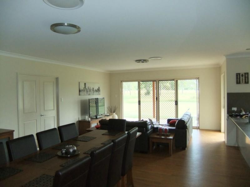 4 HUGHES Court, Aratula QLD 4309