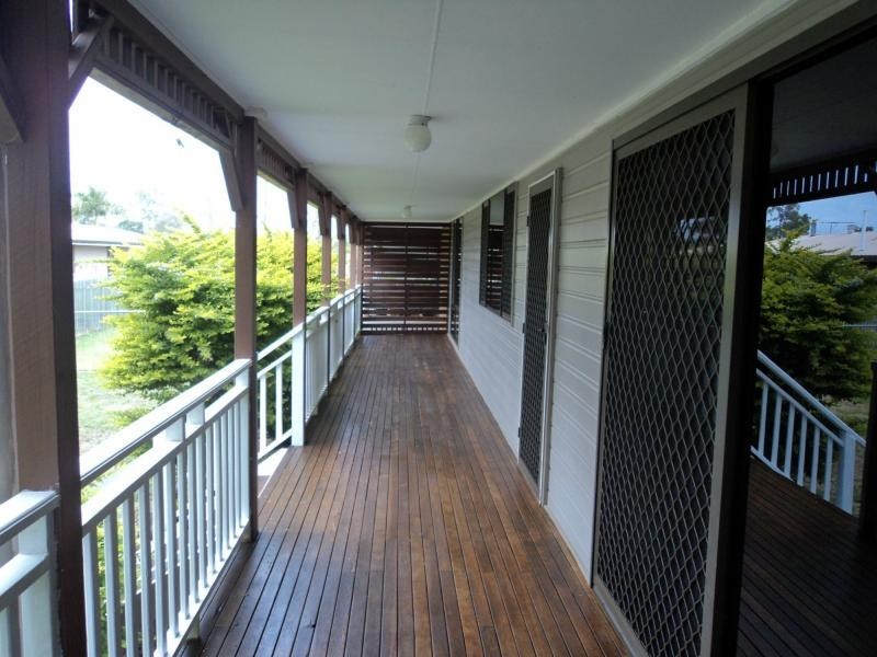 Peak Crossing QLD 4306