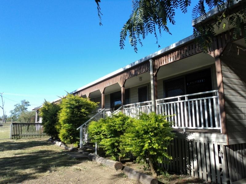 Peak Crossing QLD 4306