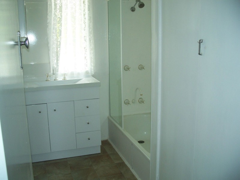 24 Golf Avenue, Boonah QLD 4310