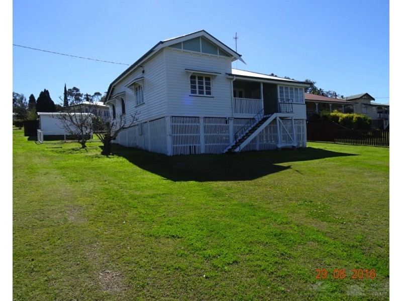 17 Coronation Drive, Boonah QLD 4310