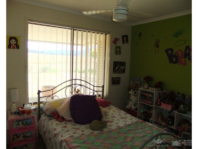 6 ELAVESOR Drive, Rosevale QLD 4340