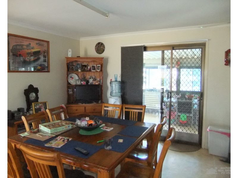 6 ELAVESOR Drive, Rosevale QLD 4340