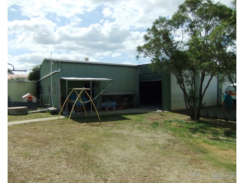 6 ELAVESOR Drive, Rosevale QLD 4340