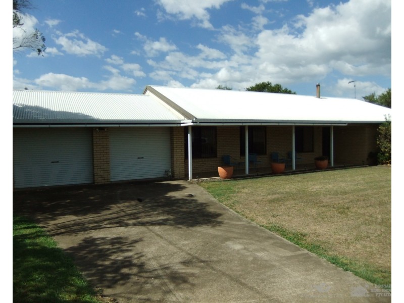 6 ELAVESOR Drive, Rosevale QLD 4340