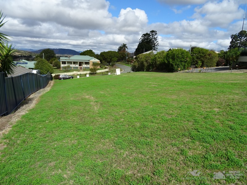 Dugandan QLD 4310