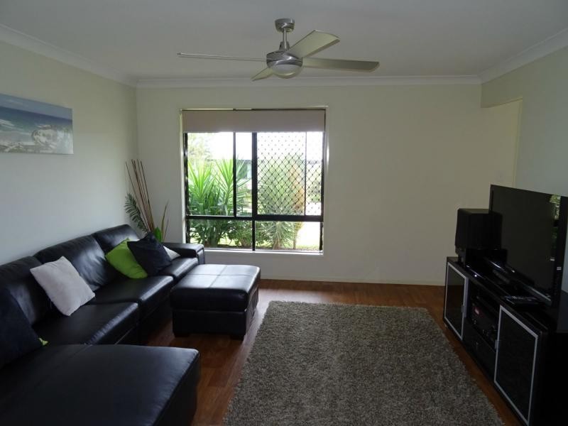 2 Stewart Court, Dugandan QLD 4310