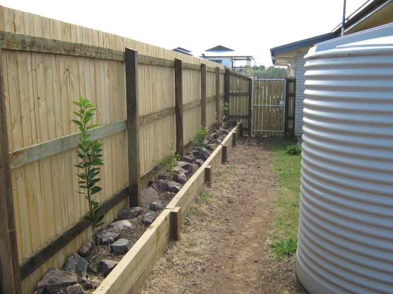 Dugandan QLD 4310