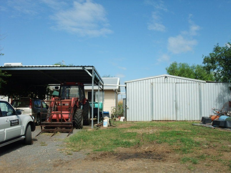 Hoya QLD 4310