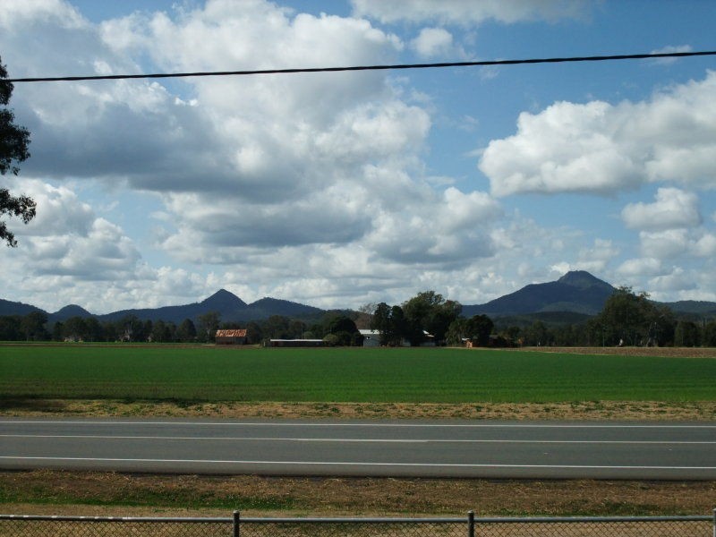 Peak Crossing QLD 4306