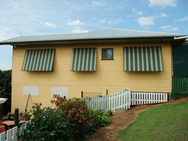 Dugandan QLD 4310