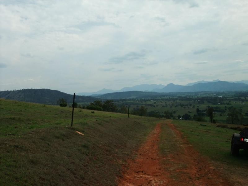 Dugandan QLD 4310