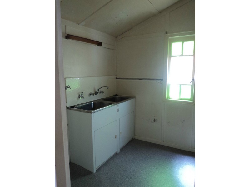 Dugandan QLD 4310