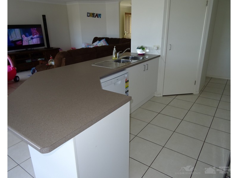 6 Mahogany Ct, Dugandan QLD 4310