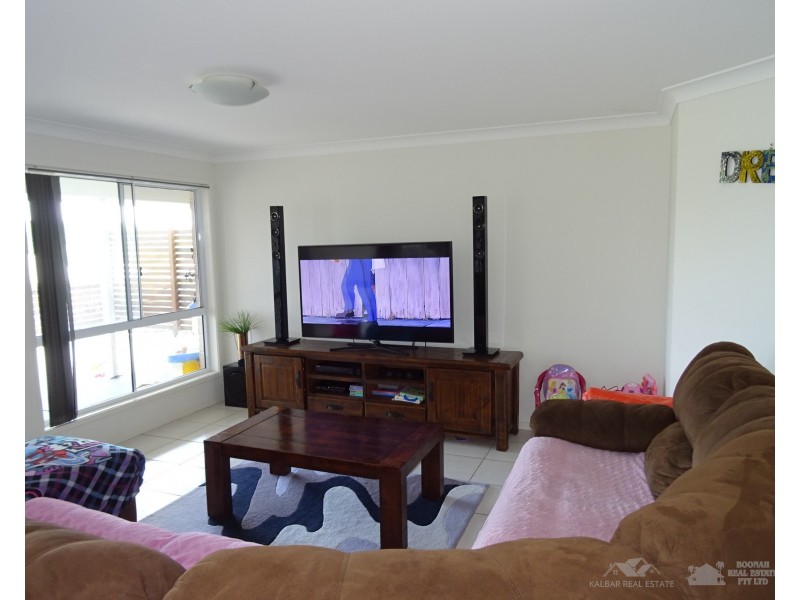 6 Mahogany Ct, Dugandan QLD 4310