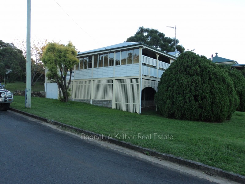 8 Leonard Street, Boonah QLD 4310