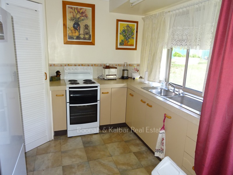 8 Evelyn St, Aratula QLD 4309
