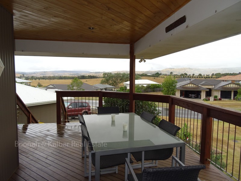 5 Woodfull St, Dugandan QLD 4310