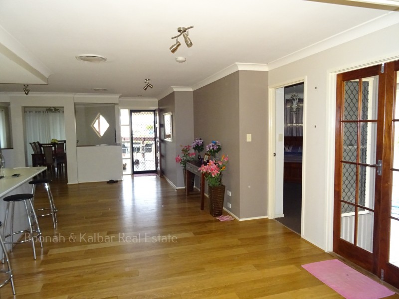 5 Woodfull St, Dugandan QLD 4310