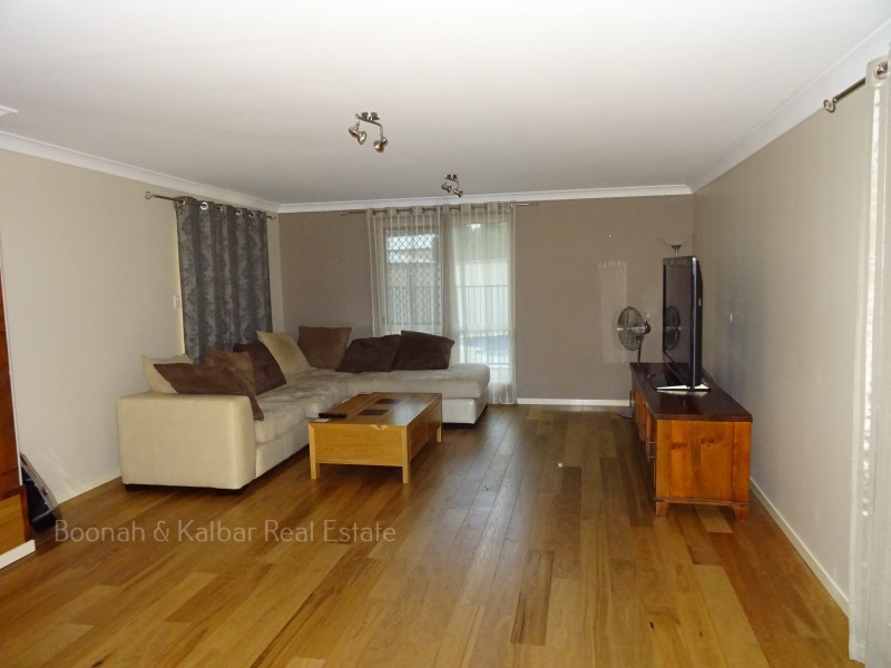 5 Woodfull St, Dugandan QLD 4310