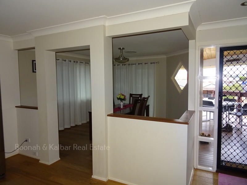 5 Woodfull St, Dugandan QLD 4310