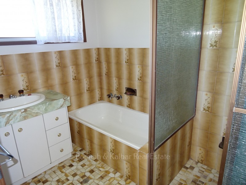 14 Bartholomew Ave, Boonah QLD 4310