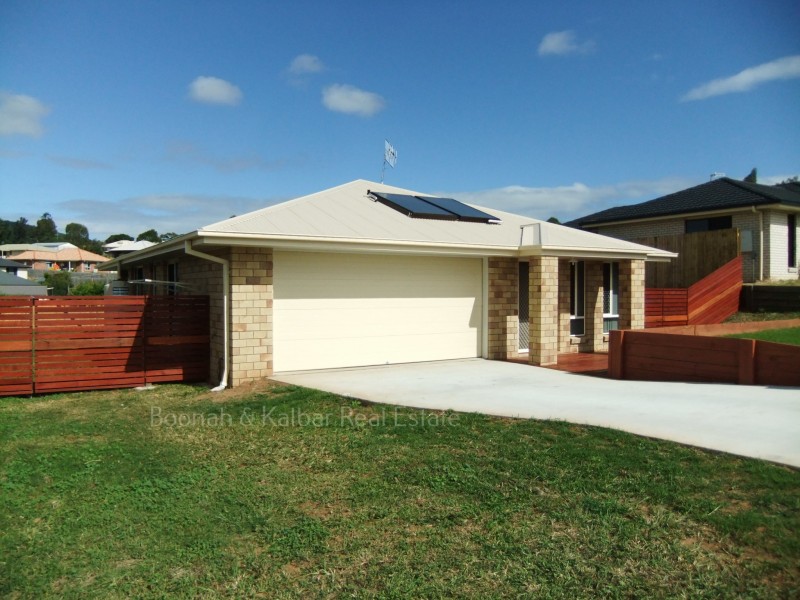 4 Preston Ct, Dugandan QLD 4310