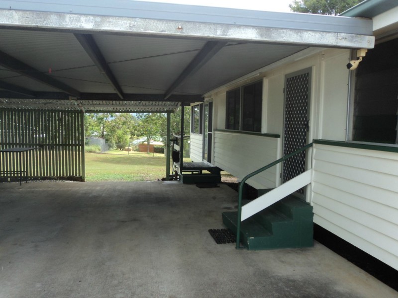 Dugandan QLD 4310