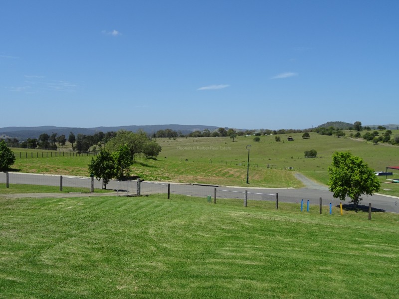 94 Berryman Circuit, Boonah QLD 4310